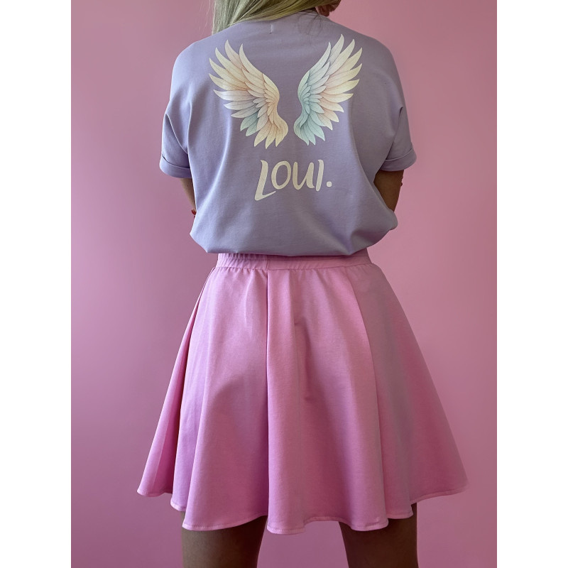 Fioletowy T-shirt Damski z Pastelowymi Skrzydłami i Napisem „Loui.”